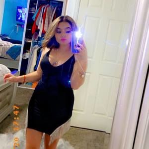 Meet your Posher, Violeta